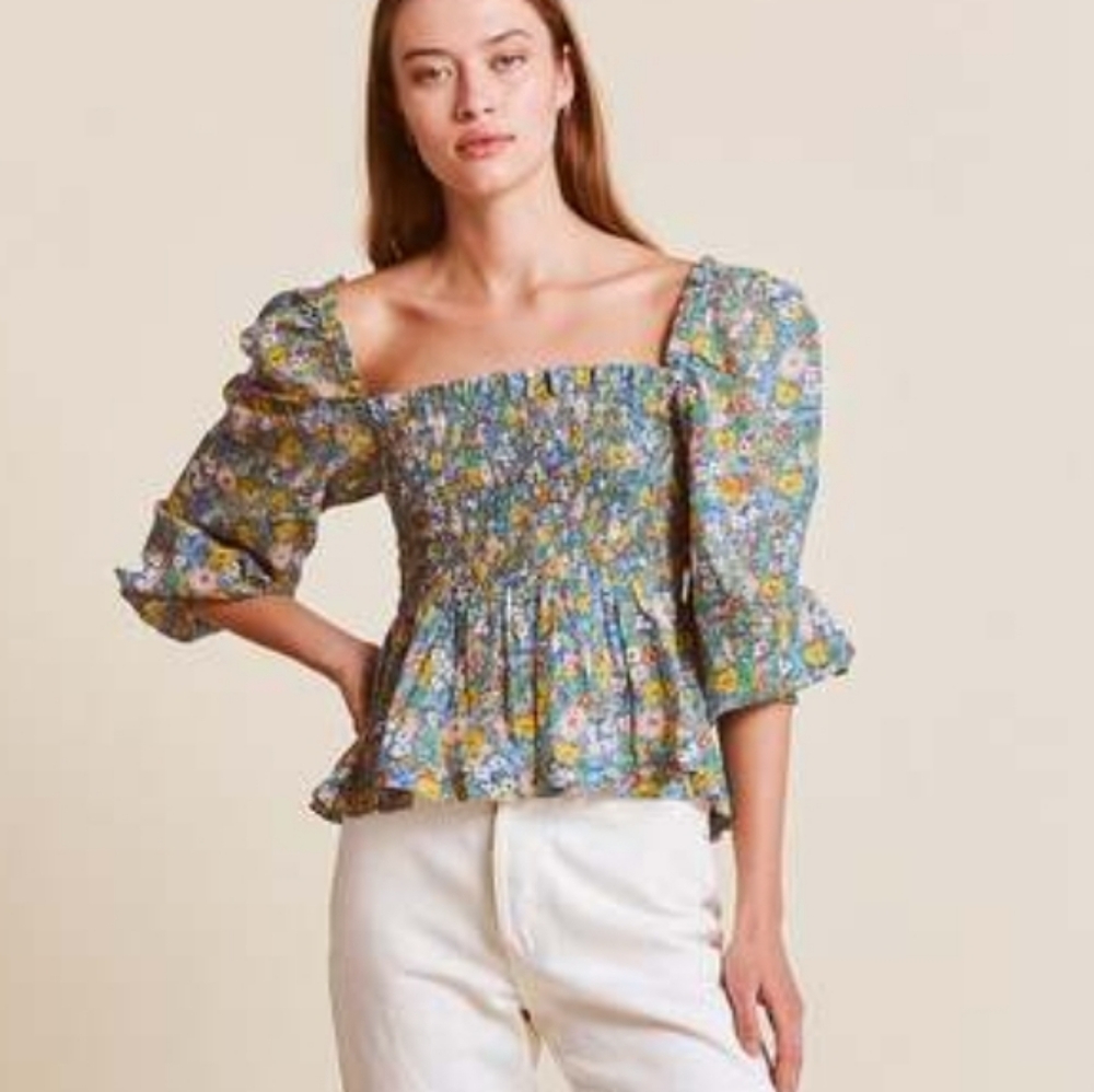 Trovata Birds Of Paradis NWT Alize Smocked Square Neck Floral Blouse - Picture 2 of 12